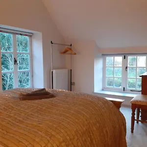 Holiday home Characterful Adjacent To An Orchard